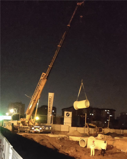 天等县“弯臂矫正”—— 吊车的 “形变补偿” 技术